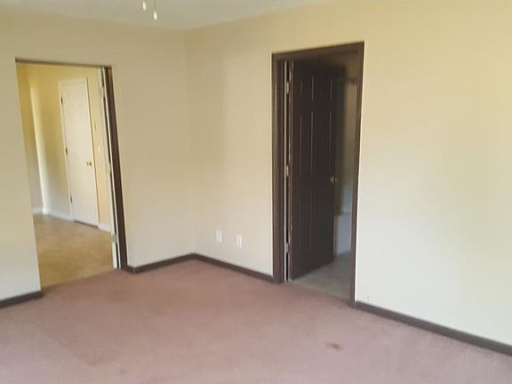 5th image of 6116 Dorsett St