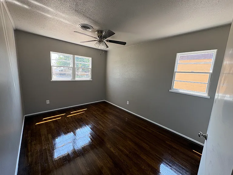 3116 S Woodland St — Photo 5