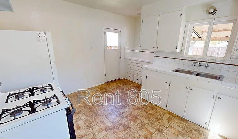 9128 Nye Rd — Photo 9