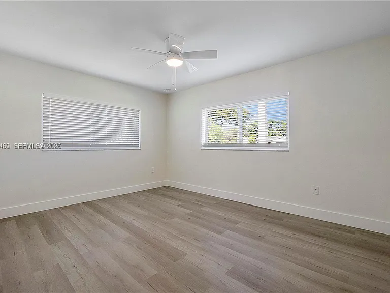 4914 SW 90th Ave — Photo 15
