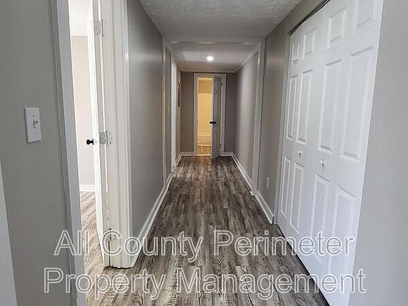 4th image of 3631 Washington St APT 4