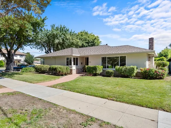 1001 Monterey St, Hollister, CA 95023