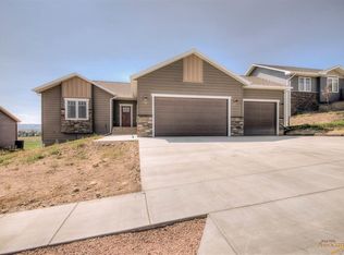 929 Summerfield Dr, Rapid City, SD 57703