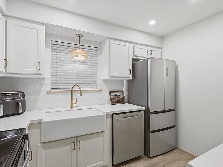 4040 San Felipe St #102 — Photo 19