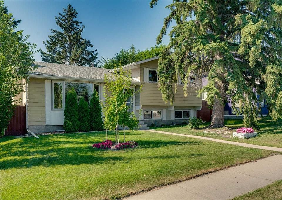1st image of 335 Queensland Dr SE