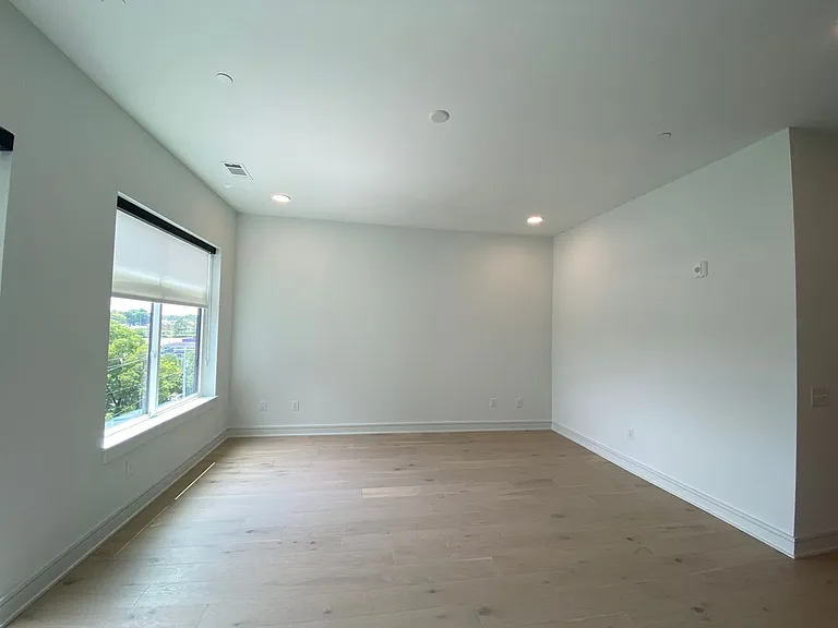 1125 10th Ave N #508 — Photo 10