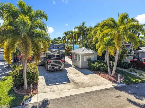 5541 Cypress Woods Resort Dr, FORT MYERS, FL 33905