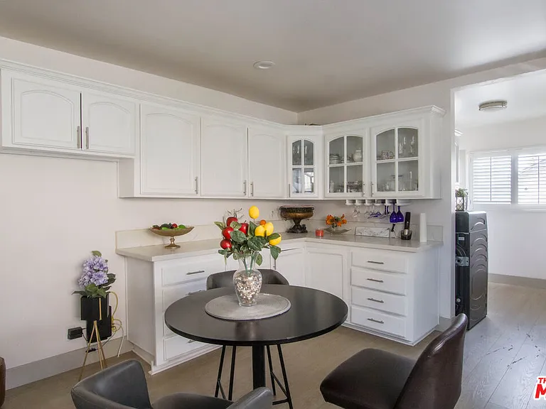 2223 W 78th Pl — Photo 12