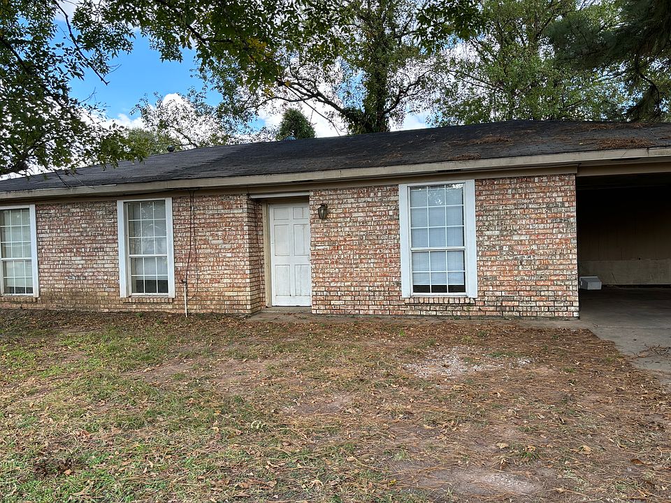 1st image of 703 Haas Ave