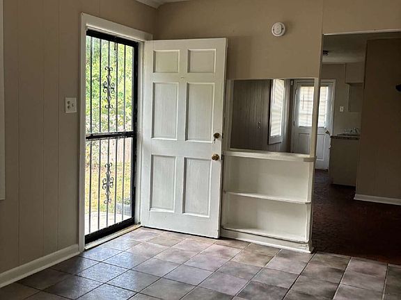 3rd image of 4279 Chelsea Ave
