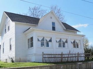 1903 Monroe St, NEW HOLSTEIN, WI 53061