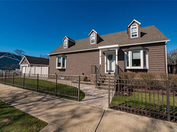 388 Forest Avenue, Massapequa, NY 11758