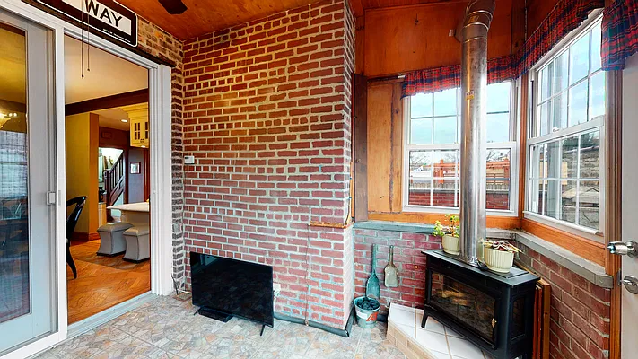 Sold by Capri Jet Realty Corp | media 14