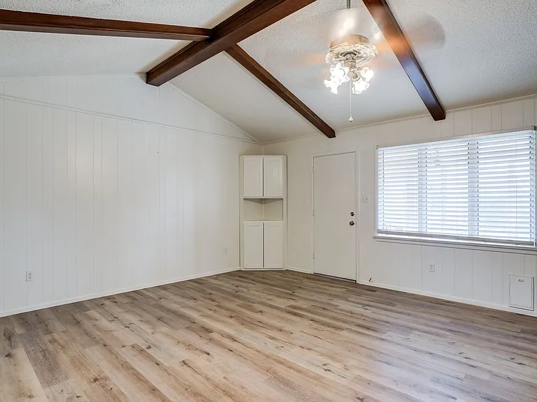 810 Mimosa Ave — Photo 12