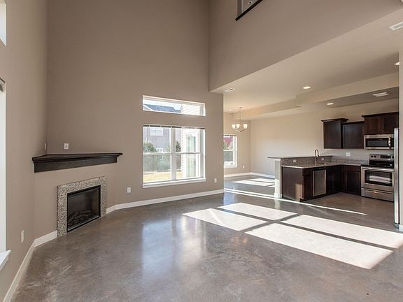 4th image of 425 Bainberry St #1d8e57641