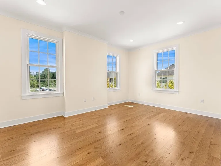 2050 Jabez Dr — Photo 36
