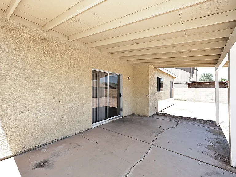 8935 W Windsor Ave — Photo 38