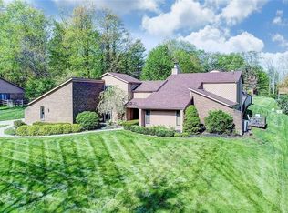 457 Colonial Dr, Dayton, OH 45434
