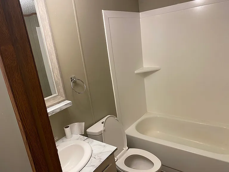 12885 Fairview Rd — Photo 14
