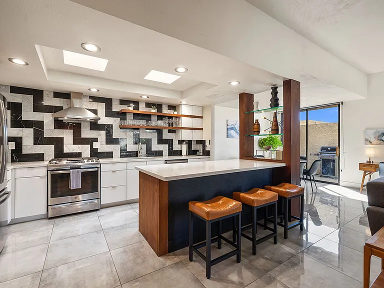427 N Calle Rolph — Photo 15