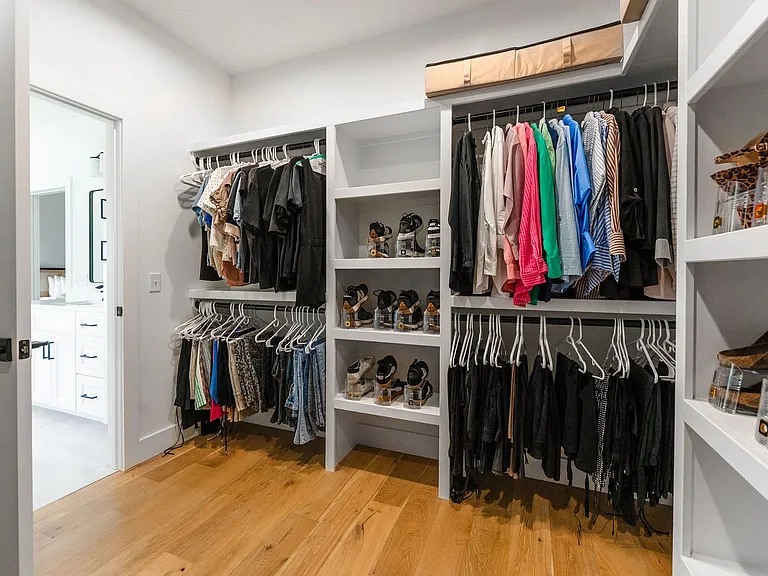 4464 E Lancaster Way — Photo 27