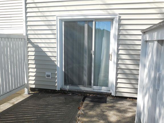 Fenced Patio - slider from kitchen