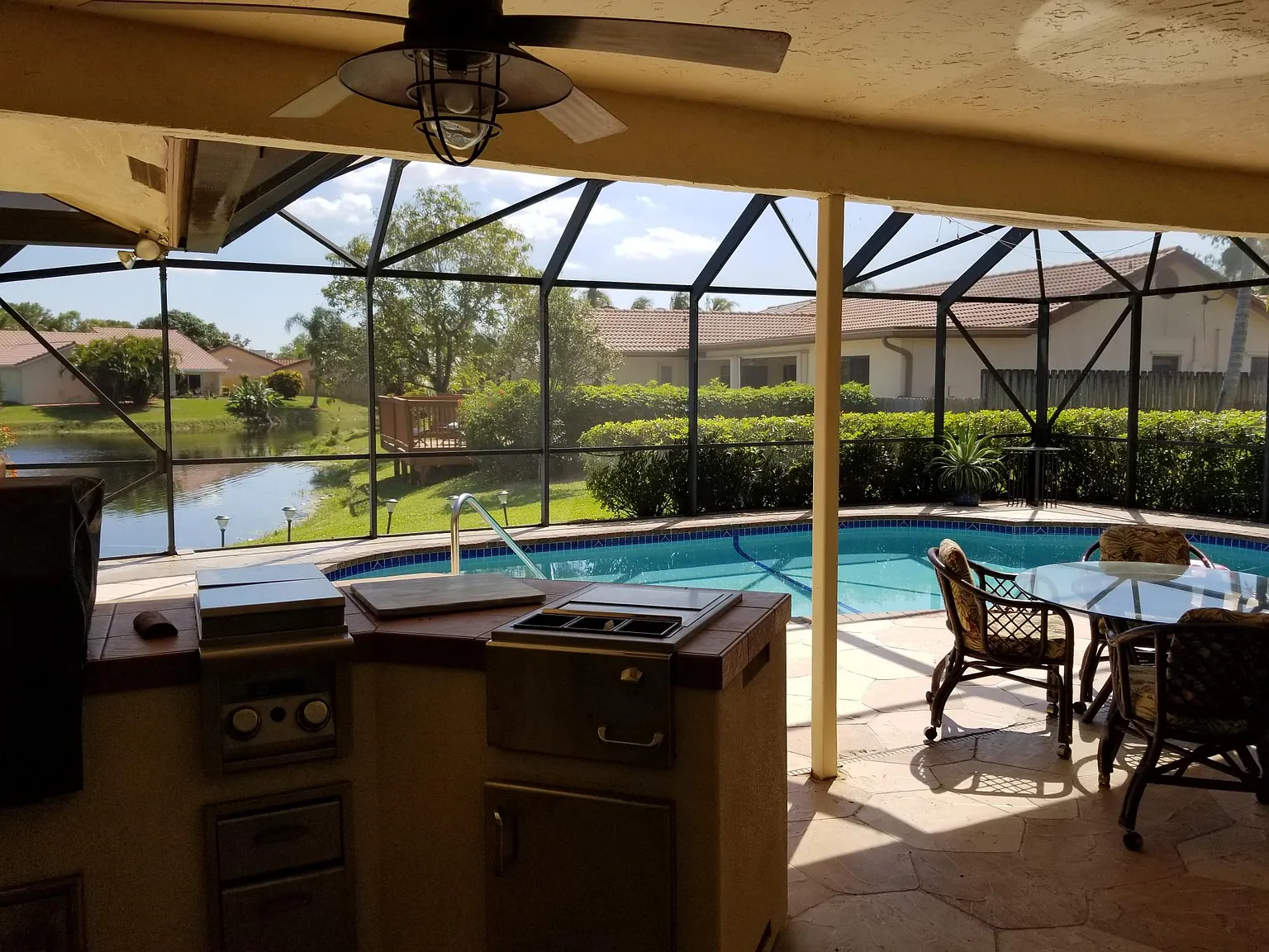 3 bed, 2500 sqft, $4,200 — Photo 2