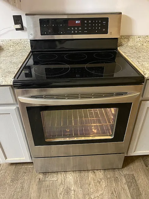 2 bed, 740 sqft, $1,200 — Photo 3