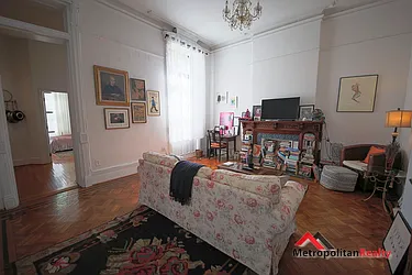 Rented by Metropolitan Realty