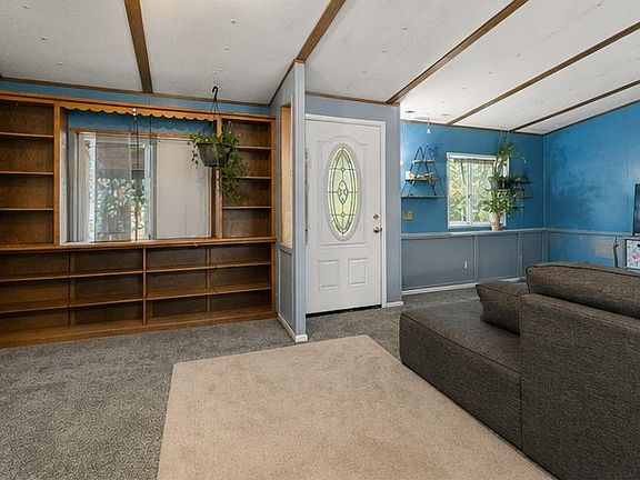 4th image of 92043 Spicer Ln