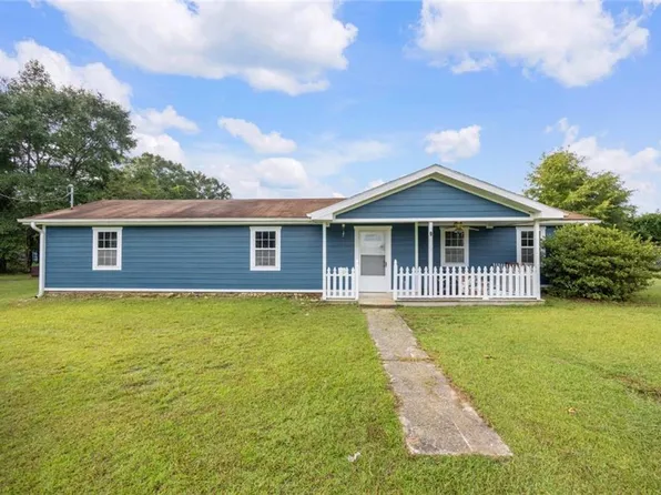 9 Spies Rd, Fort Mitchell, AL 36856