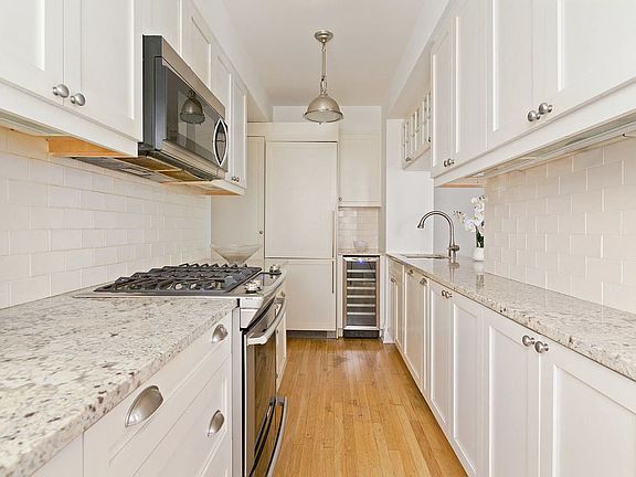 2nd image of 107 W 86th St #8-A