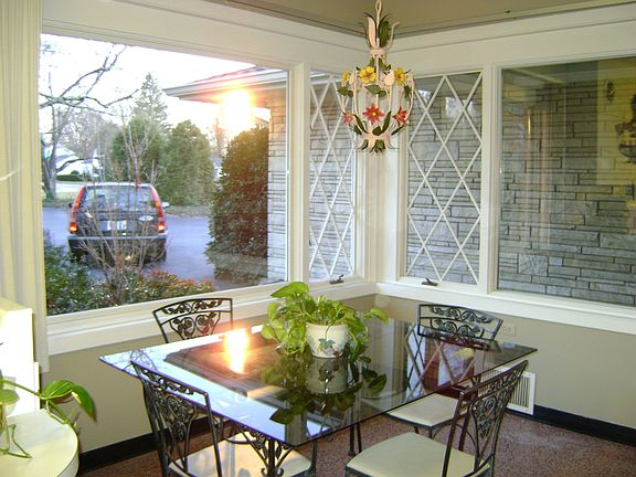 Breakfast Room