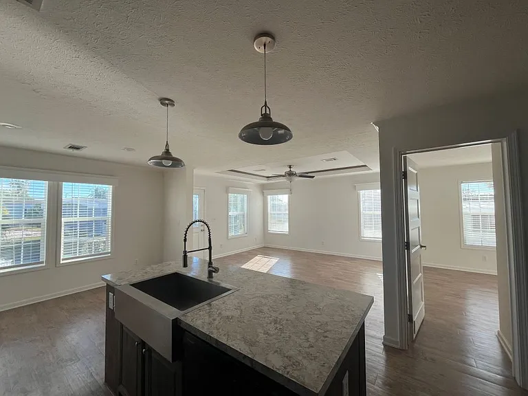 171 Eland Dr #171 — Photo 7