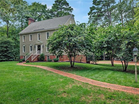 2nd image of 402 Walsing Dr
