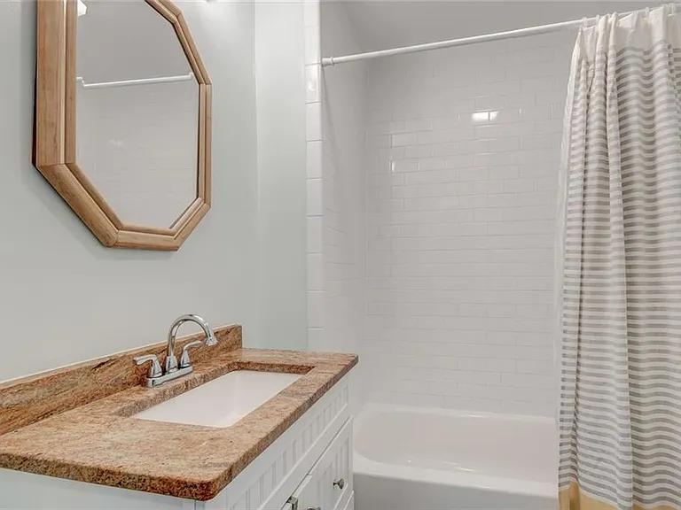 1848 Winthrop Dr SE — Photo 20