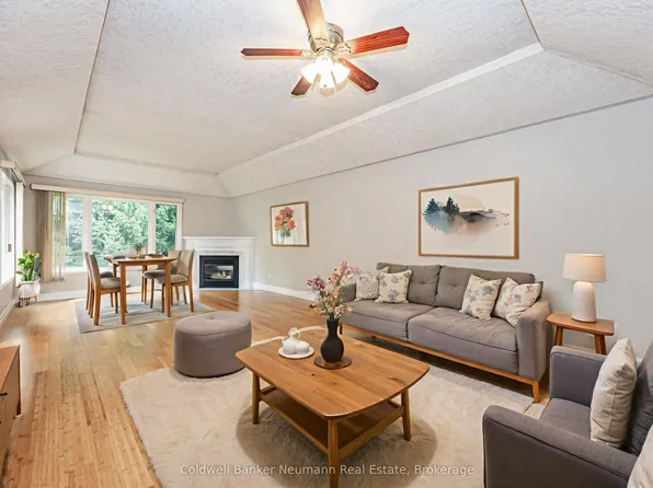 18 Whittaker Ct, Guelph, ON N1C 1G1