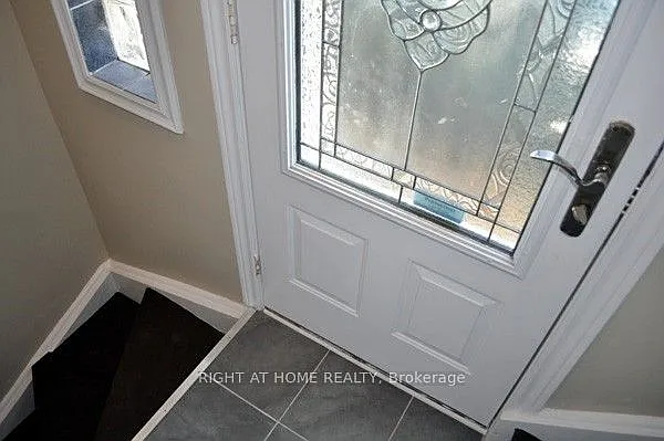 242 Demaine Cres — Photo 16