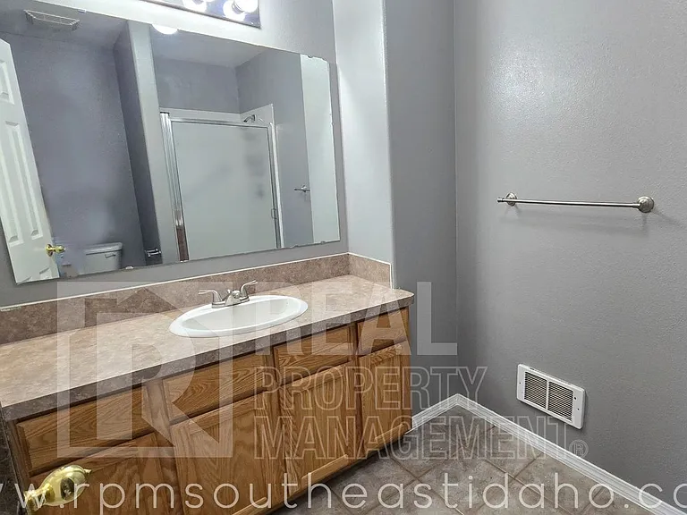 2803 E Chasewood Dr — Photo 21