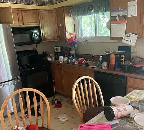 2nd image of 1432 Crestmont Dr
