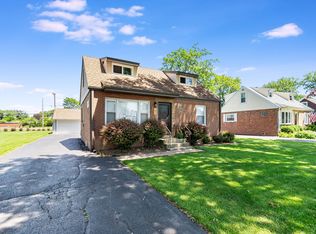 7824 Suburban Ln, Bridgeview, IL 60455