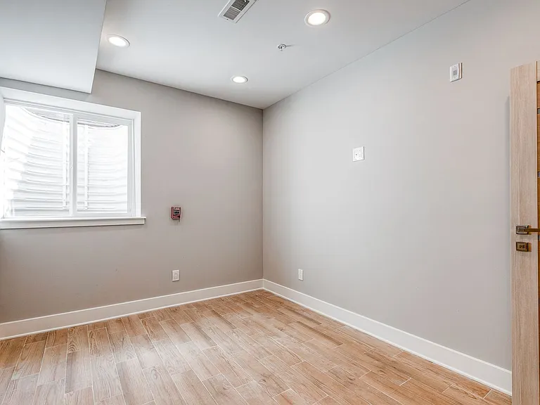 Brand New Luxury Apartments Brewerytown — Photo 31