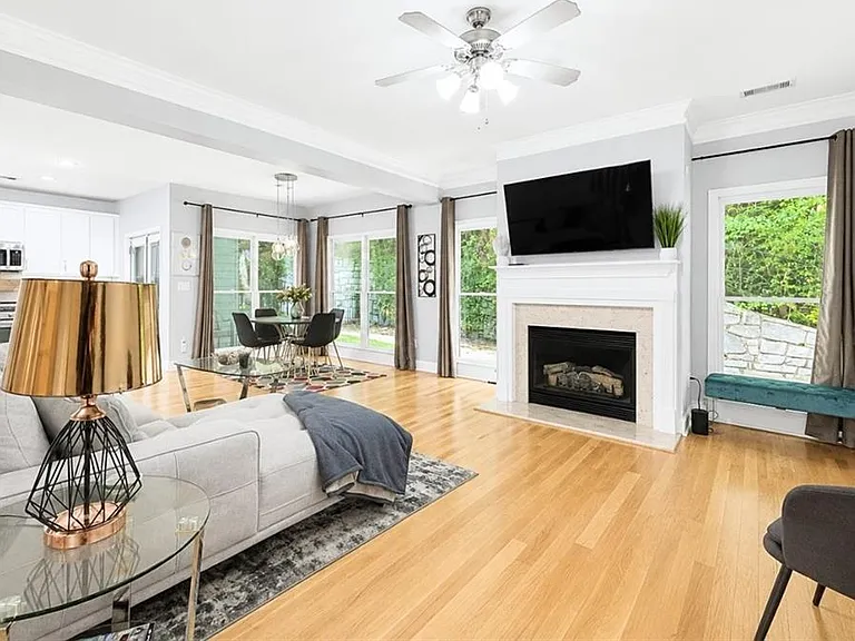 2540 Village Creek Lndg SE — Photo 4