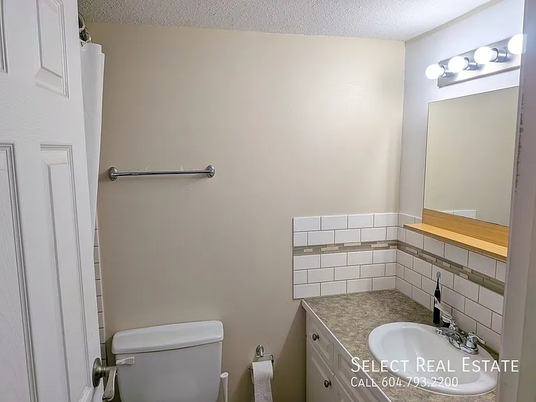 45749 Spadina Ave #203 — Photo 11