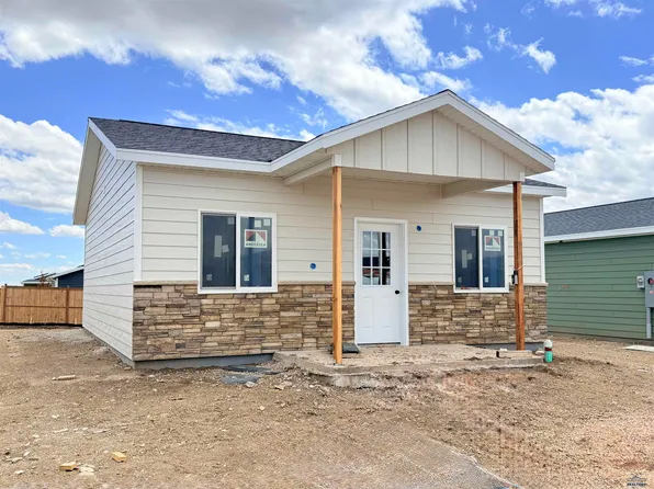 5631 Crystalline Hills Dr, Rapid City, SD 57703