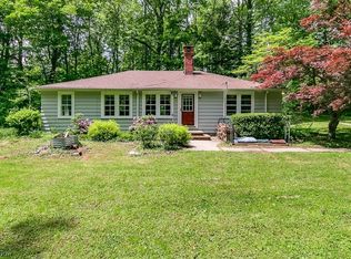 7114 Euclid Chardon Rd, Kirtland, OH 44094