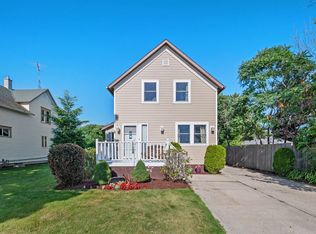 1128 S Lake St, Manitowoc, WI 54220