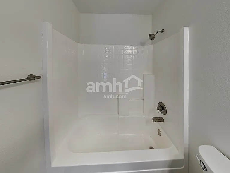 19506 E Bellisario Creek Dr — Photo 18