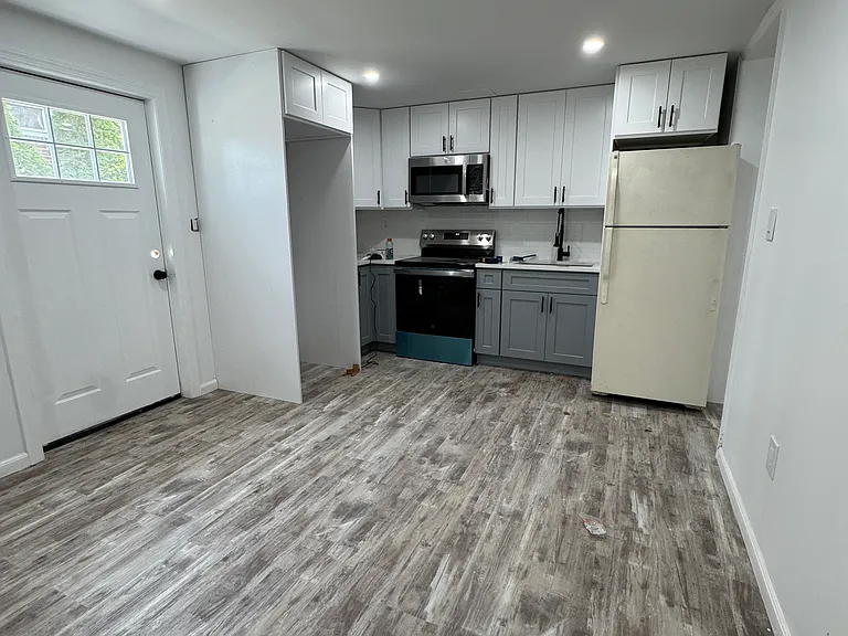 15 Crotty Ave #3 — Photo 3