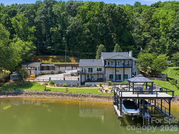 2640 Sadler Rd, Charlotte, NC 28278